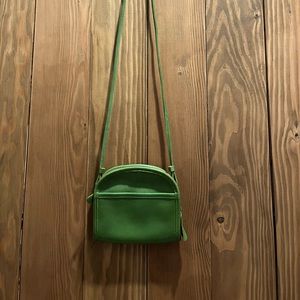 Vintage Abbie Coach leather crossbody bag in apple green color.